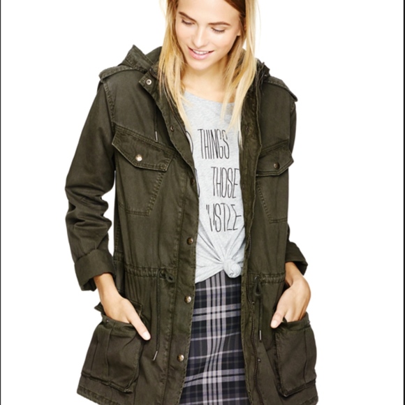 Aritzia Jackets & Blazers - Aritzia Talula tropper jacket army green